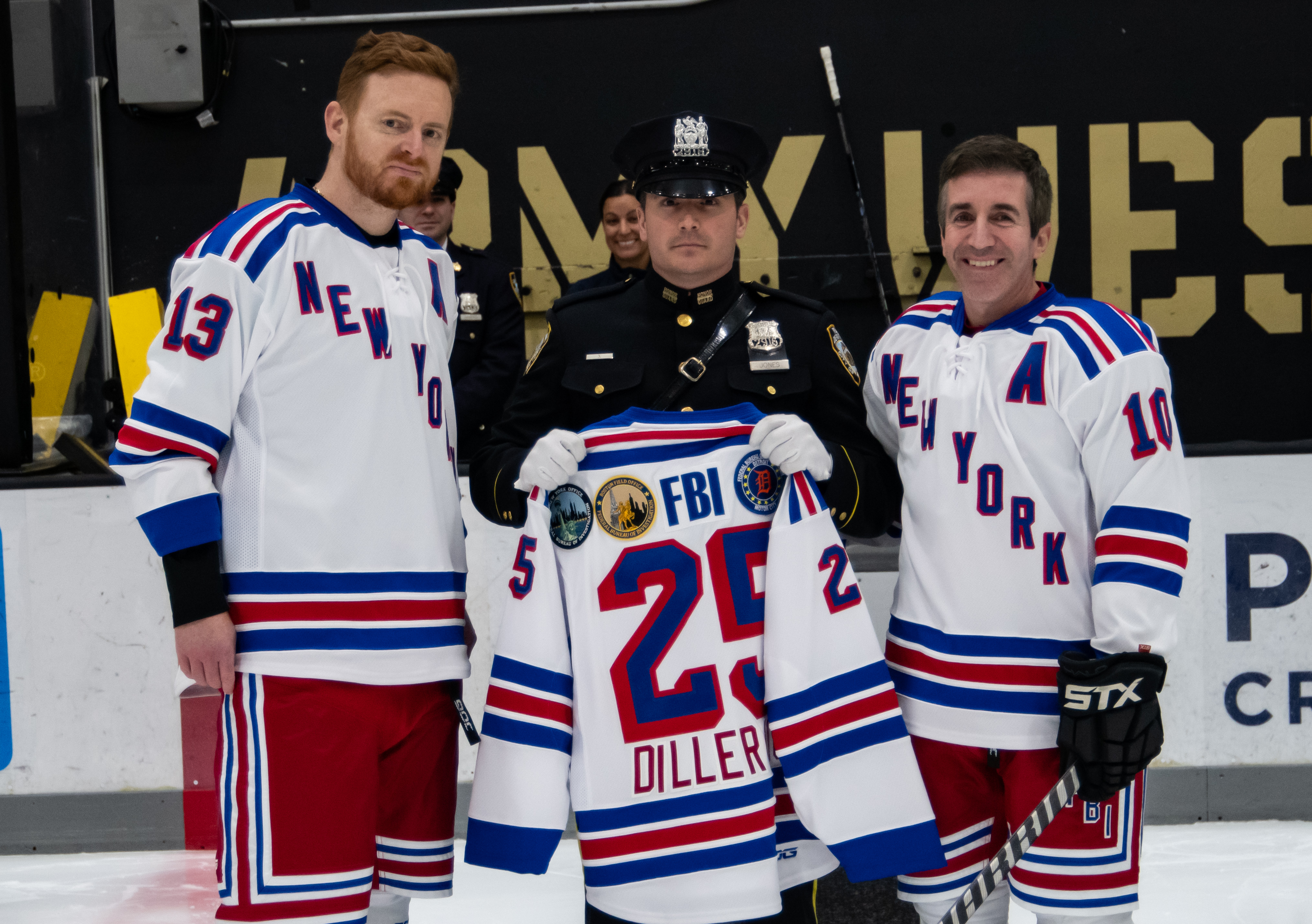 全球热议!冰球场外八卦引关注的简单介绍 全球热议!冰球场外八卦引关注的简单介绍