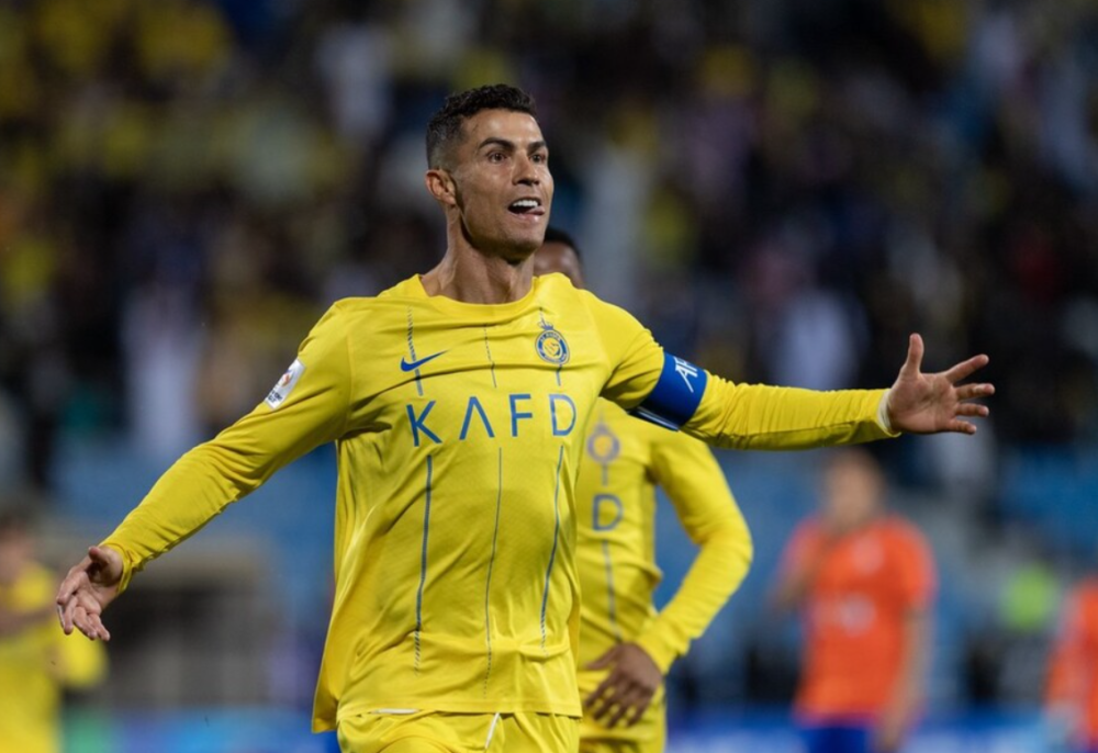 巴黎完胜曼城,C罗刷新纪录 巴黎完胜曼城,C罗刷新纪录