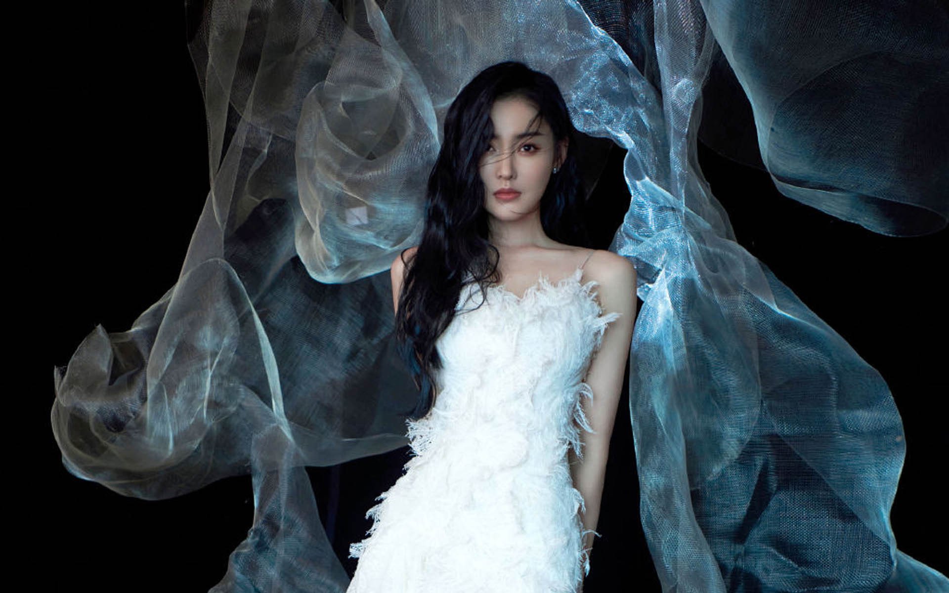 老鹰VS北京队，当CBA主场上演NBA剧本，伦纳德17分跨联赛宣言